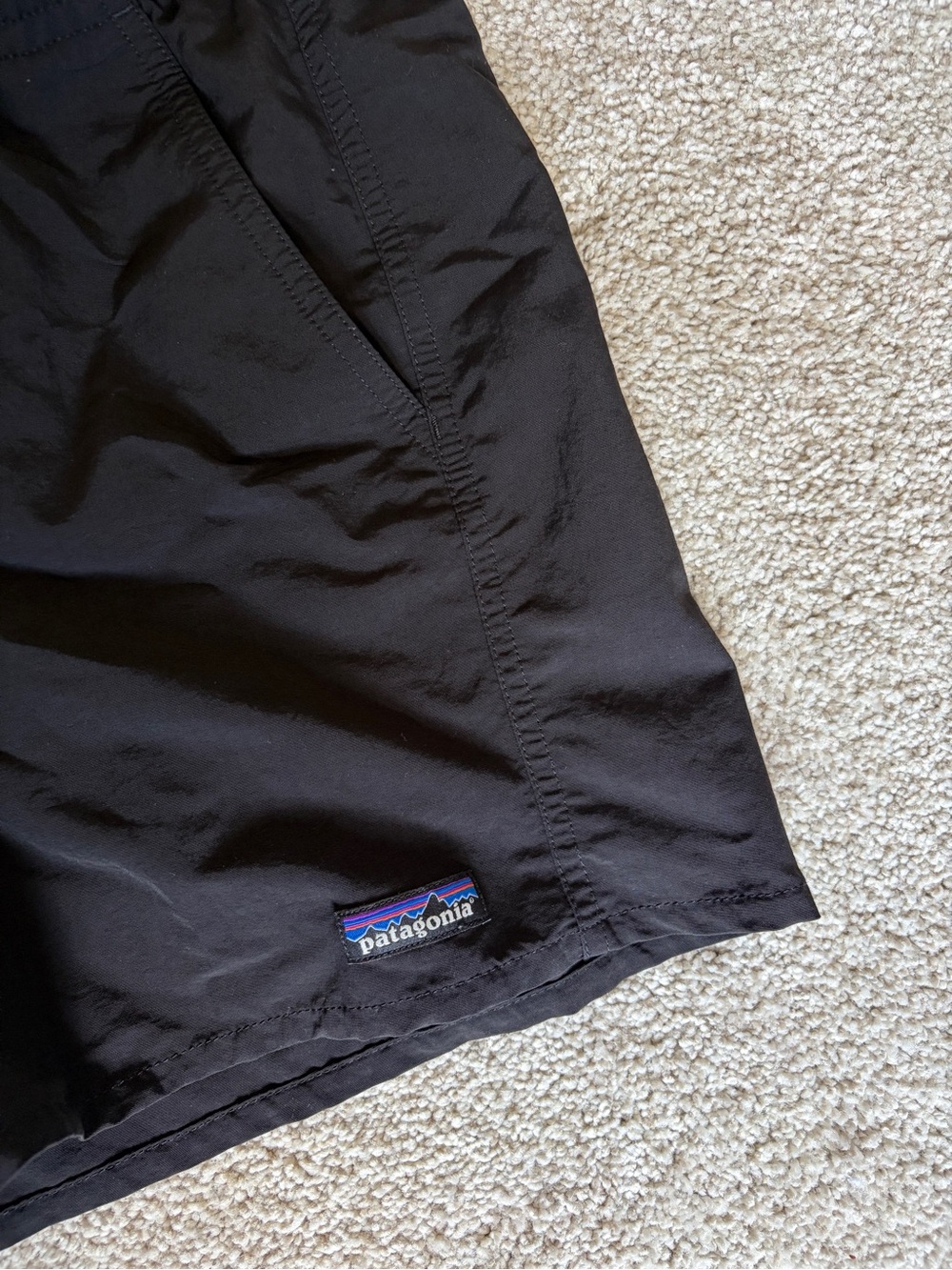 Patagonia Women’s Baggies Shorts 5” Black - Picture 4 of 7